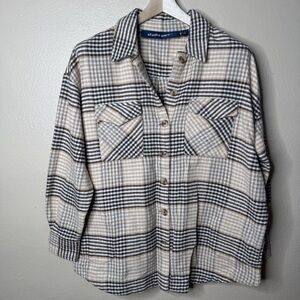 Studio Park Shacket Women's Large Beige Plaid Flannel Warm Oversized Button Up